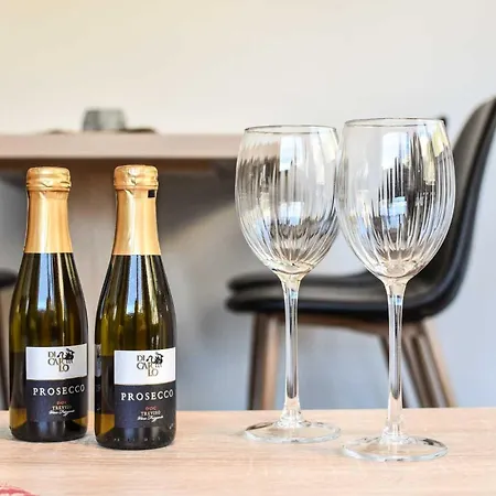 Schwarzer Adler Apartman *