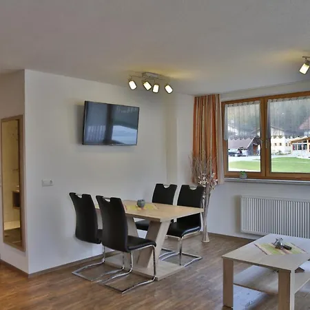 Schwarzer Adler * Elbigenalp