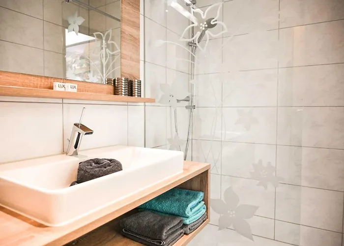 Schwarzer Adler アパート