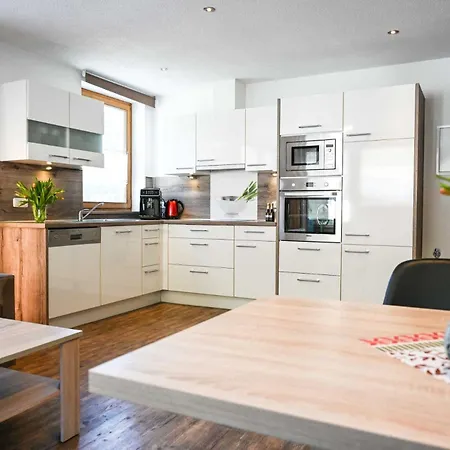 Schwarzer Adler Apartment Elbigenalp