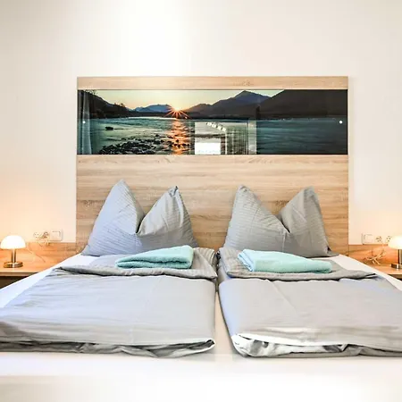 Schwarzer Adler Elbigenalp