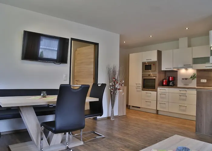 Schwarzer Adler Apartment Elbigenalp